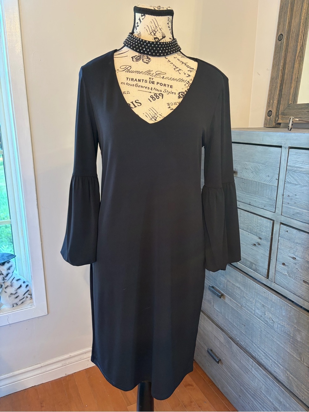 Velvet by Graham & Spencer Med Black V-Neck Midi Dress Bell Sleeves Diamanté